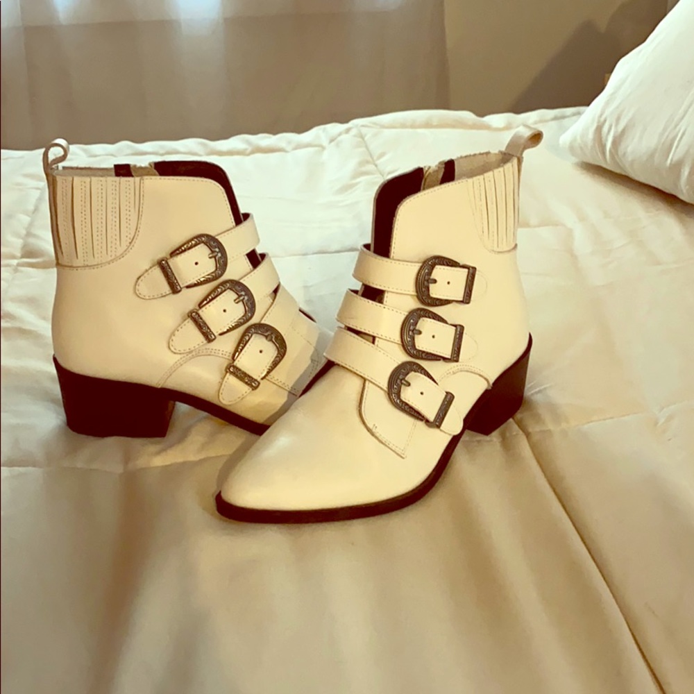 Steve Madden White riding booties